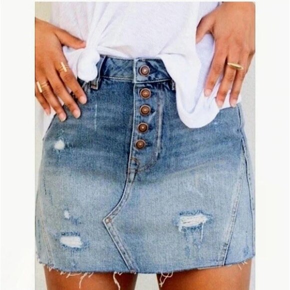Free People We The Free Button Front Denim Mini Skirt Blue Sz 29 Distressed Boho - Picture 1 of 7